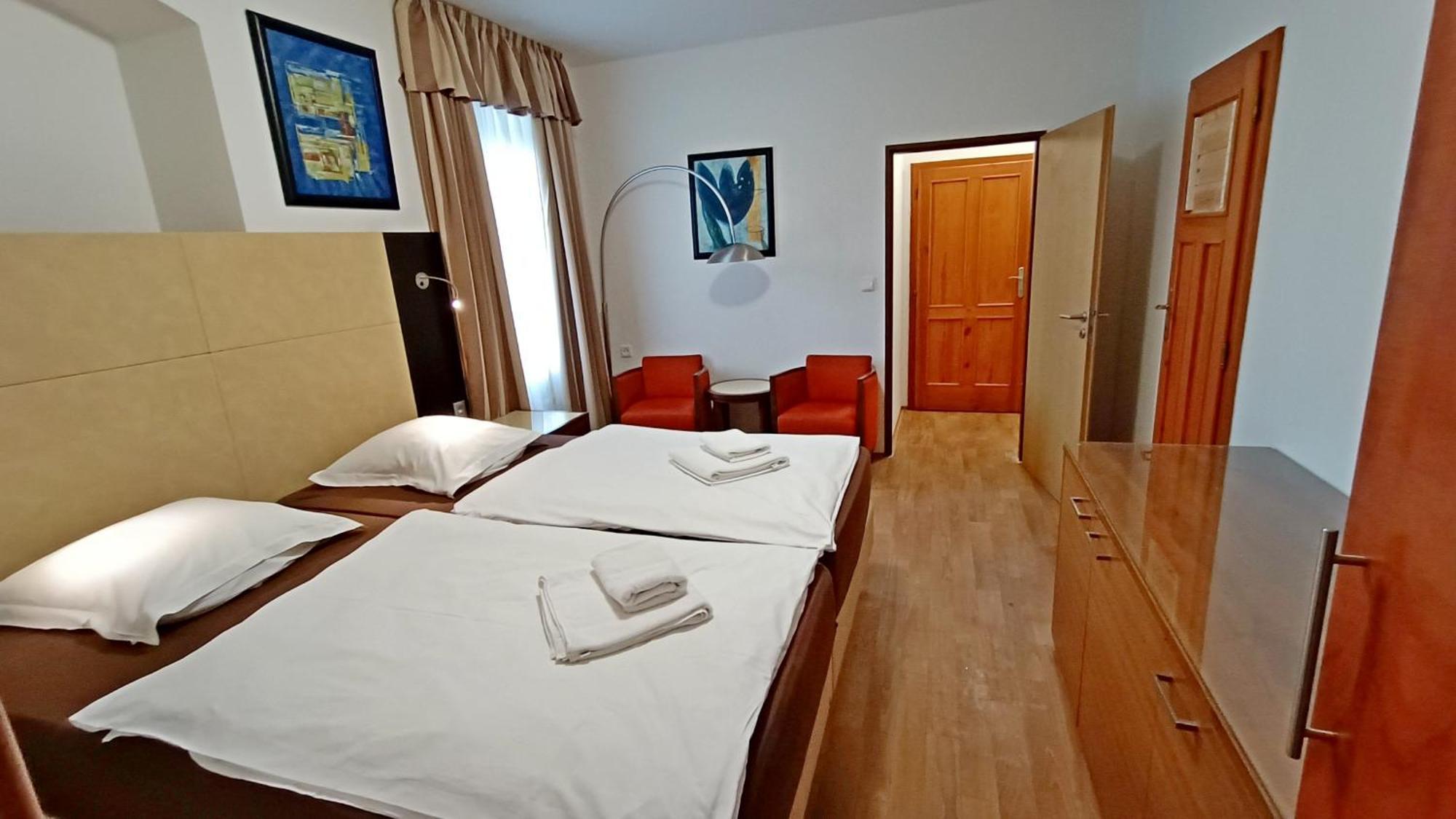 Apartments Gato Karlovy Vary Dalovice 외부 사진