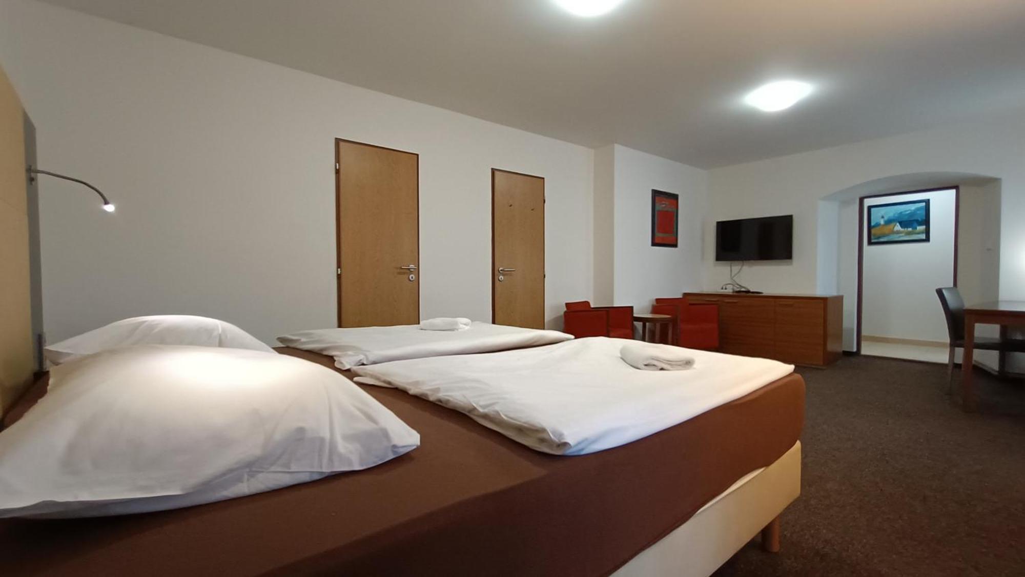 Apartments Gato Karlovy Vary Dalovice 외부 사진